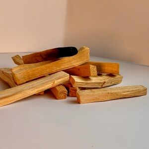 Natural Peruvian Palo Santo Sticks